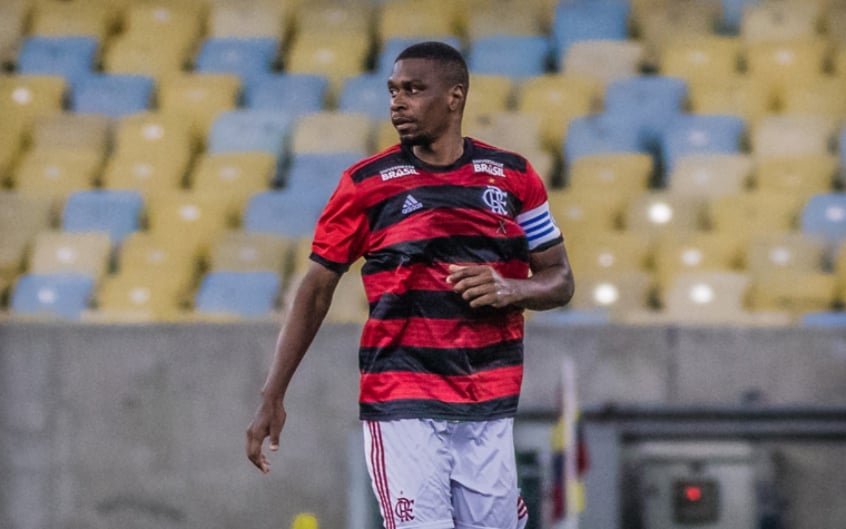 Juan - Aposentado desde o ano passado, o zagueiro faz estágio no Flamengo para ser dirigente. A decisão foi anunciada pelo presidente Rodolfo Landim.