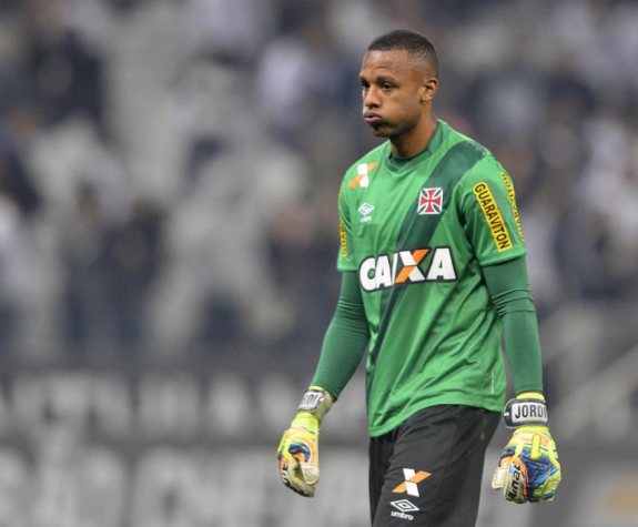 Emprestado nos anos de 2019 e 2018, Jordi é opção imediata a Fernando Miguel. Hoje tem 26 anos, mas estreou em 2014 e soma 38 partidas pelo time principal do Vasco.