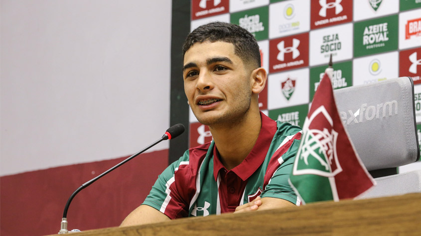 Michel Araújo - Uma das poucas compras feitas pelo Fluminense na temporada passada, o meia-atacante teve um início tímido e de poucas chances, mas ganhou confiança após o meio do ano, chegou a ser titular, mas perdeu a vaga. O contrato é até o fim de 2023 e ele está sendo emprestado ao Al-Wasl, dos Emirados Árabes.