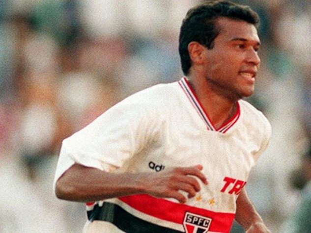 Müller - Cria da base do Tricolor, o atacante teve três passagens pelo clube. Nelas, jogou 237 partidas e fez 152 gols, sendo campeão da Libertadores e do Mundial em 1992 e 1993.