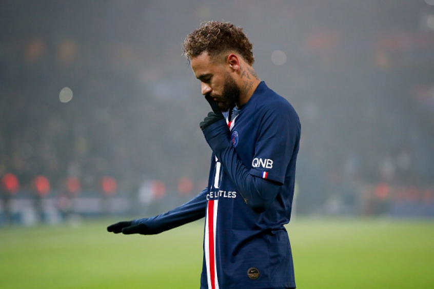 ESQUENTOU - O Paris Saint-Germain procura um novo clube para Neymar. De acordo com o "Express", os franceses entraram em negociação com o Manchester United para oferecer o brasileiro. 