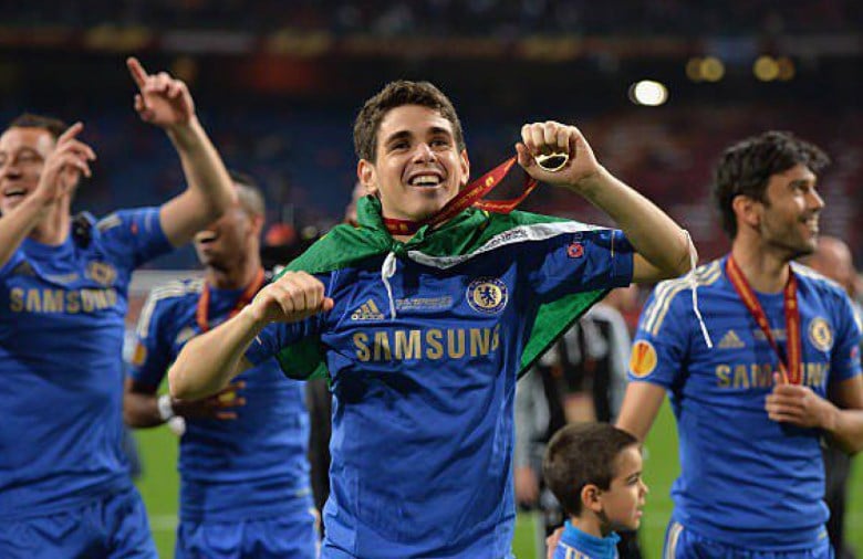 8º lugar (empate entre dois nomes): Oscar (meia) - Saiu do Internacional para o Chelsea (ING) em 2012 - Valor: 32 milhões de euros