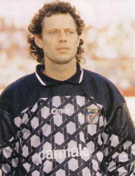 O goleiro belga Michel Preud'homme chegou a ser anunciado como reforço do Fluminense em 1999. Ele desembarcou no Rio como status de grande reforço, mas a negociação não foi acertada.