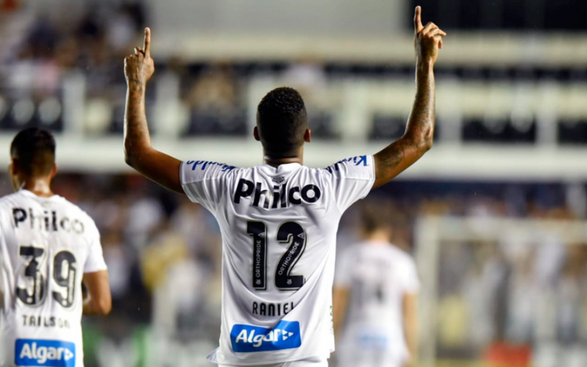 O Santos derrotou a Inter de Limeira, por 2 a 0, na noite desta quinta-feira, na VIla Belmiro, em duelo válido pela 3ª rodada do Campeonato Paulista. O time praiano resolveu a partida logo na etapa inicial, graças ao atacante Raniel, que marcou os dois tentos do jogo e foi o melhor homem em campo. Confira as notas do Peixe no LANCE!