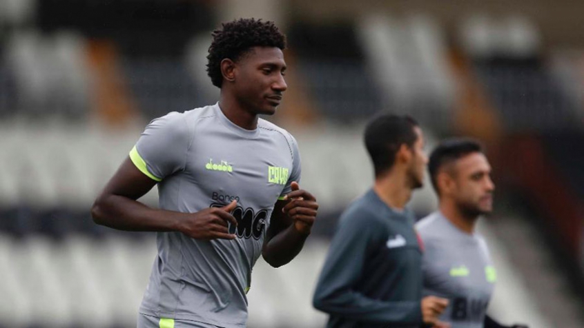 FECHADO! - O Vasco emprestou o atacante Kaio Magno para o Madureira durante o período do atual Campeonato Carioca. O jogador de 22 anos já estava fora dos planos da equipe principal do Cruz-Maltino. Ele é irmão de Talles Magno, joia revelada e já negociada.