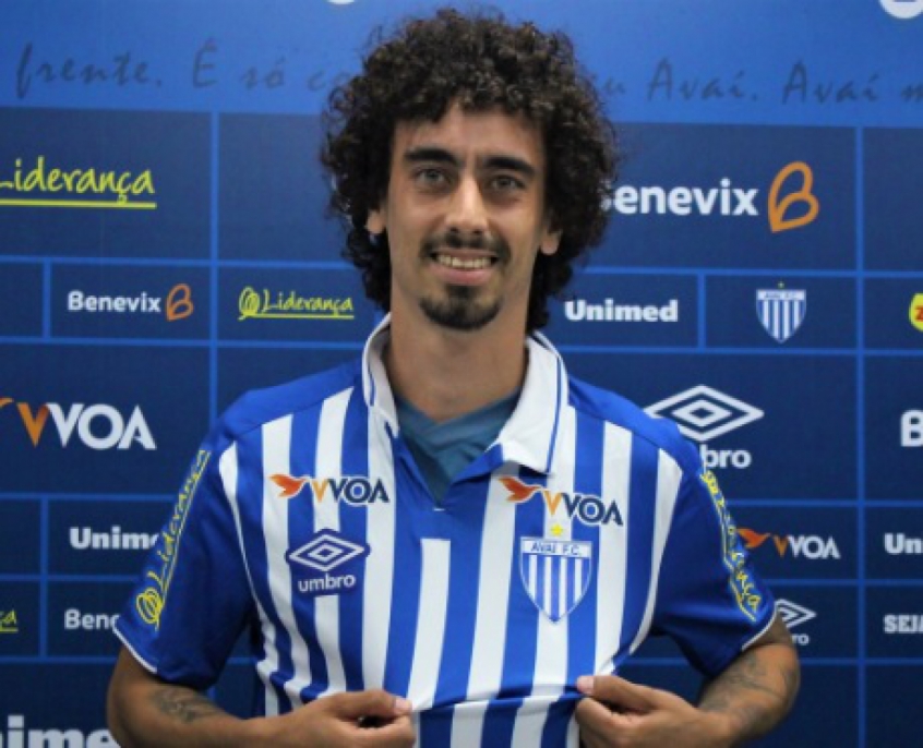 Valdívia: hoje no Avaí, o jogador ganhou destaque na Copinha de 2012 pelo Rondonópolis, do Mato Grosso, ao marcar oito gols.
