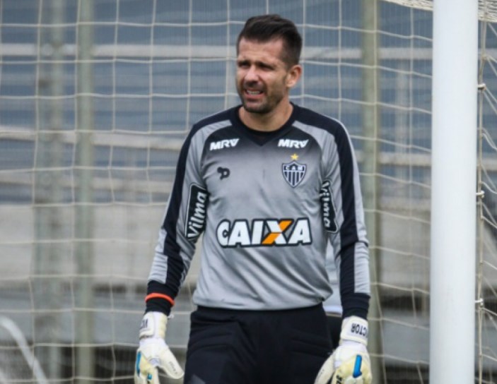 Victor - Goleiro - 38 anos - Aposentou em fevereiro de 2021 - Principais clubes: Grêmio e Atlético-MG