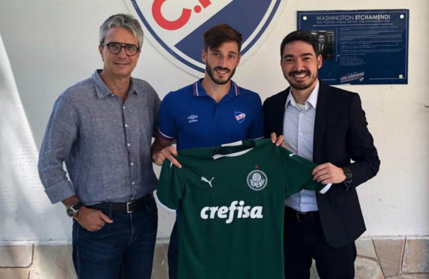 O primeiro reforço da temporada está oficialmente confirmado pelo Palmeiras. O clube anunciou a contratação do lateral-esquerdo uruguaio Matías Viña, que estava no Nacional de Montevidéu e foi eleito o melhor jogador do país em 2019. 