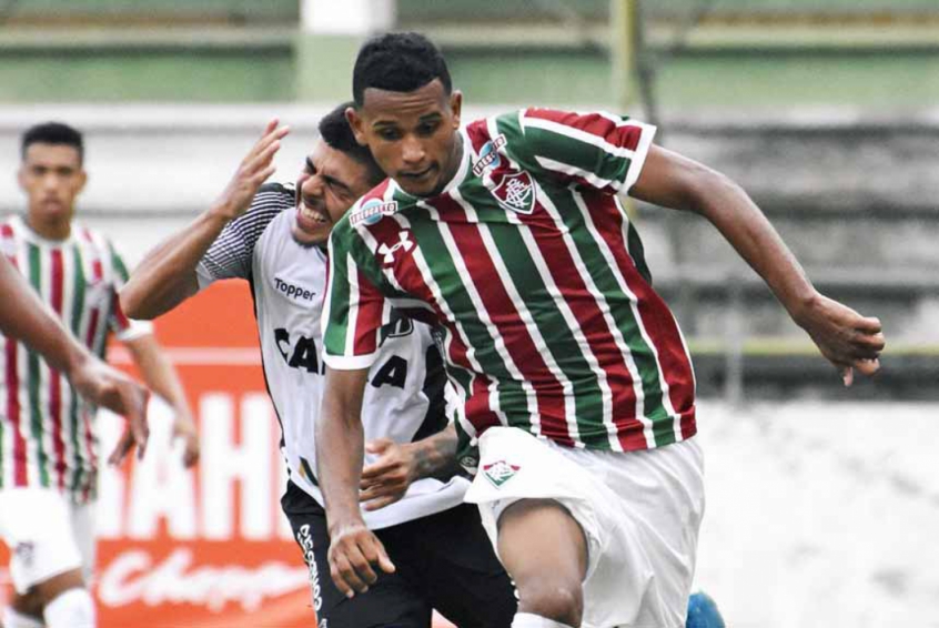 Sem espaço no Fluminense, o volante Zé Ricardo foi emprestado ao Boavista até o fim do Campeonato Carioca. O jogador não se reapresentou no CT Carlos Castilho na última quarta-feira e se apresenta nesta sexta-feira no Verdão de Saquarema
