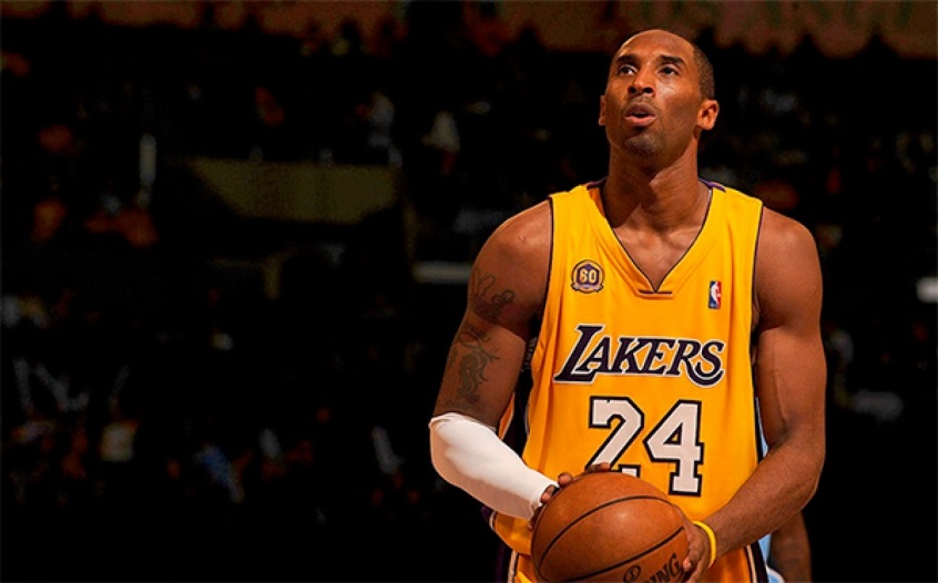 Lenda da NBA, Kobe Bryant morreu em acidente de helicóptero em Calabasas, nos Estados Unidos, no dia 26 de janeiro de 2020.