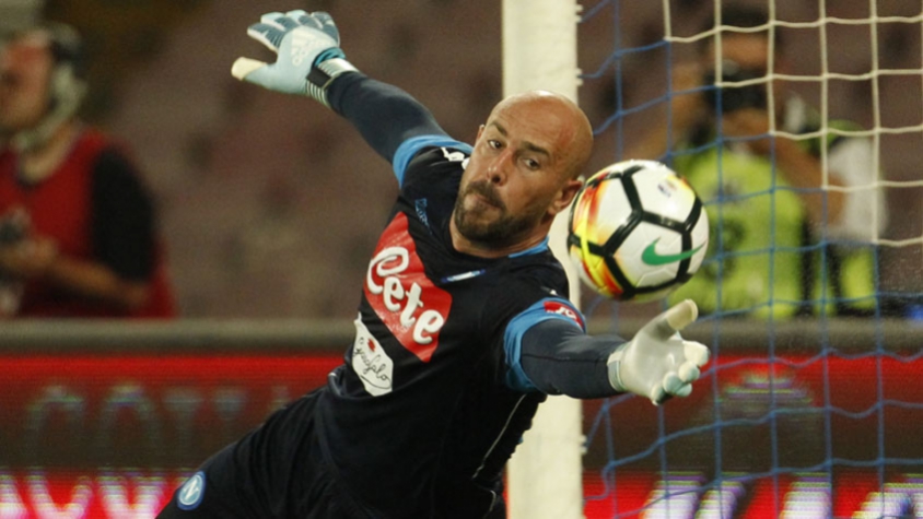 Pepe Reina - O goleiro é filho de Miguel Reina, ex-Barcelona e Atlético de Madri entre os anos 60 e 80.