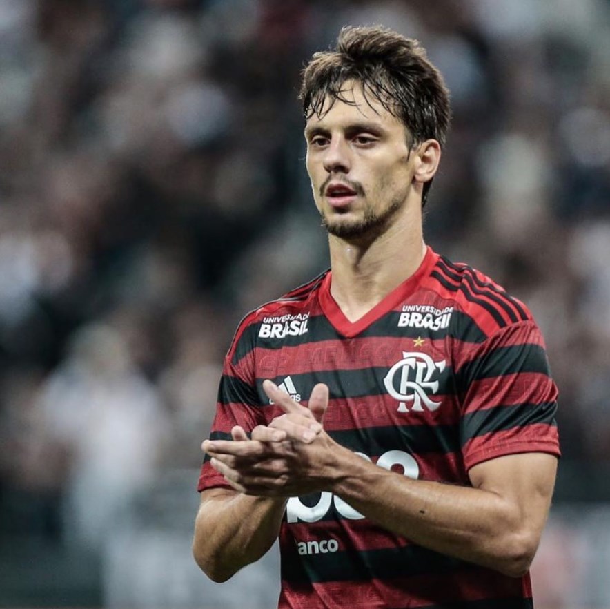Rodrigo Caio (27 anos) - Posição: zagueiro - Clube: Flamengo - Contrato até: dezembro de 2023 - Status na equipe: titular absoluto.