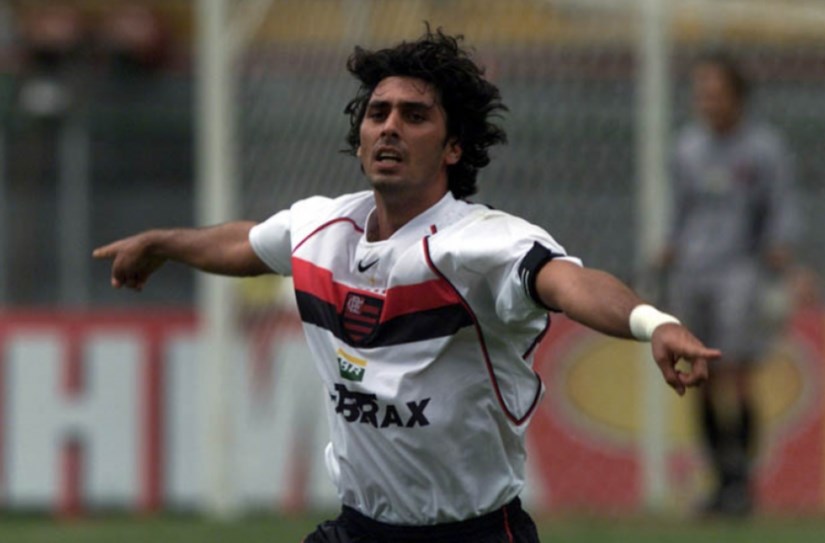 Athirson - A Record TV contratou o ex-jogador e ídolo do Flamengo para as transmissões do Campeonato Carioca de 2022. Antes disso, Athirson já estava trabalhando na FlaTV, canal oficial do Rubro-Negro.