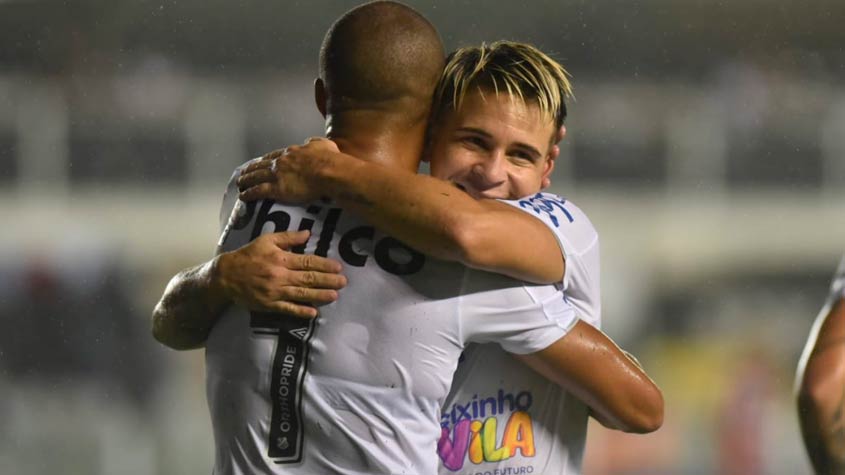 O Santos fez um bom jogo contra o Botafogo-SP, pela 5ª rodada do Campeonato Paulista, e venceu por 2 a 0 na Vila Belmiro. Com vários destaques individuais, o triunfo saiu ao natural. Confira as notas do LANCE! (Por Luiz Portilho - portilhoneto@gmail.com)