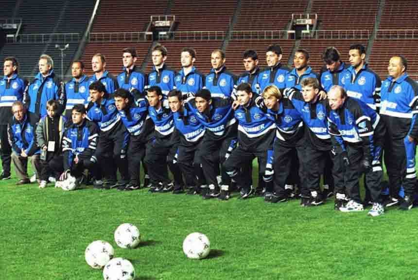 Em confronto realizado em Kobe, Japão. O Grêmio goleou o Independiente por 4 a 1 e garantiu o título da Recopa 1996.