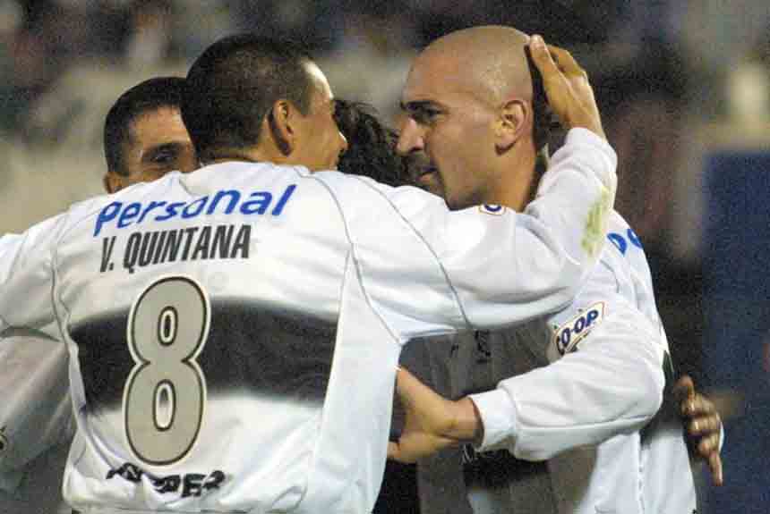 Entre 1999 e 2002 a competição não foi realizada. Após o fim da Supercopa e a criação da Mercosul, a Recopa deu uma pausa de quatro anos, retornando apenas em 2003 com a criação da Copa Sul-americana. O ano da volta do torneio contou com mais um título do Olímpia do Paraguai em jogo único em Los Angeles, contra o San Lorenzo. A equipe paraguaia derrotou os argentinos por 2 a 0.