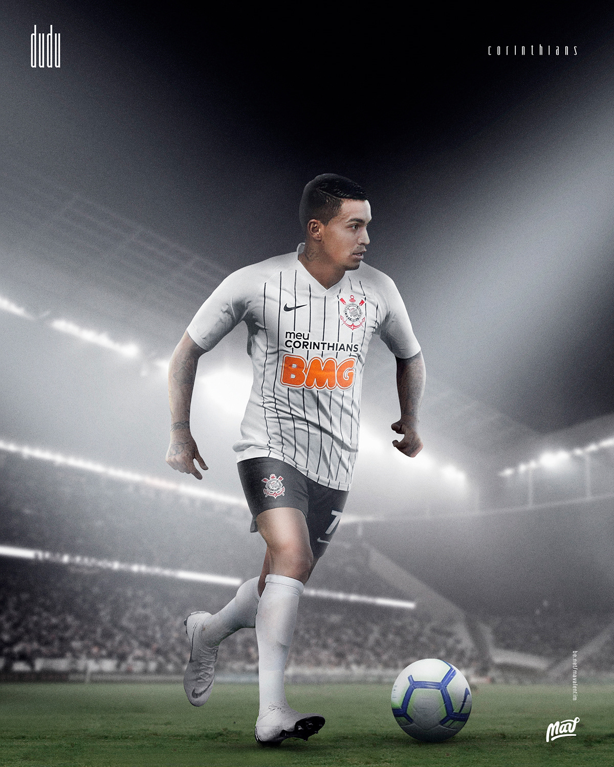 Dudu, ídolo do Palmeiras, com a camisa do Corinthians.