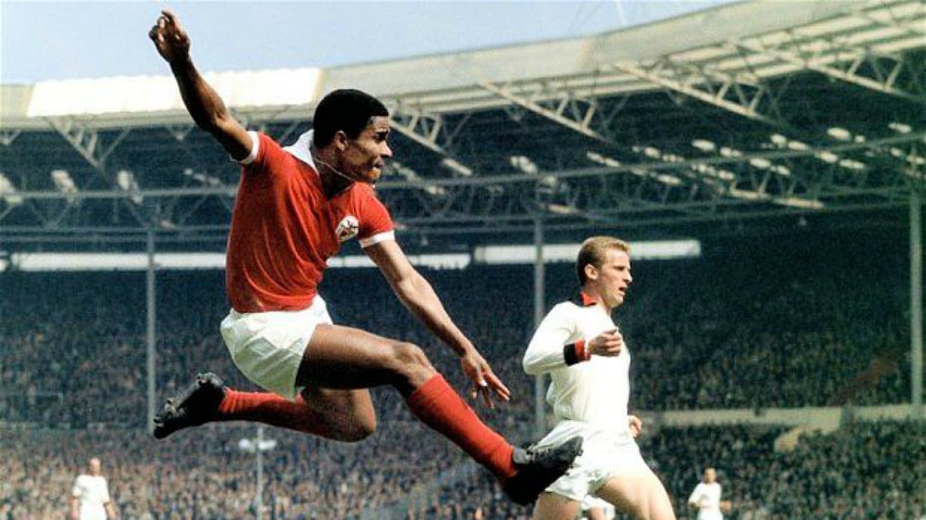 Eusébio: outro português já havia feito história. Em 1966, Eusébio foi o grande craque daquela edição, quando o país acabou na terceira colocação com a ajuda dos seus nove gols feitos.