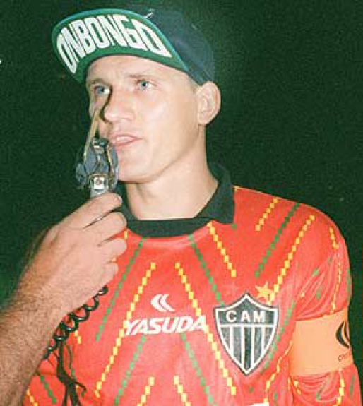 Taffarel chegou ao Atlético-MG em 1995, até então a contratação de goleiro mais cara da história do futebol brasileiro. Sua chegada foi celebrada por uma grande festa pelas ruas de Belo Horizonte. O Atlético-MG organizou uma carreata com trio elétrico, que levou milhares às ruas.