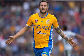 ESQUENTOU - De acordo com o jornalista Ekrem Konur, três clubes brasileiros estão interessados na contratação do atacante Gignac, atualmente no Tigres, do México.