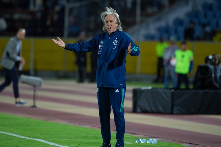 O técnico do Flamengo, Jorge Jesus, disse que as tratativas para a renovação de seu contrato estão caminhando para o final. De acordo com o português, os representantes dele devem vir ao Brasil nas próximas semanas para resolver a questão. 