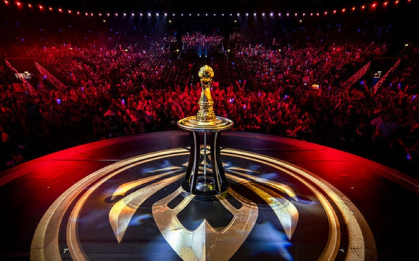 Em virtude do surto, o calendário do Mid-Season Invitational 2020 também foi adiado. John Needham, chefe Global de Esports da Riot Games, disse que a temporada retornará quando tudo estiver sob controle.