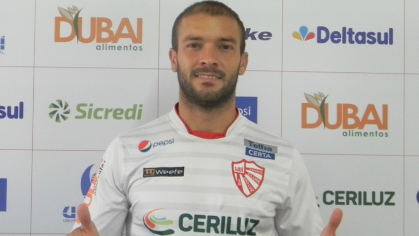 O atacante Michel, do São Luiz-RS, tem 30 anos e está na artilharia do Campeonato Gaúcho, com quatro gols marcados. Ele já foi o artilheiro do estadual de 2018