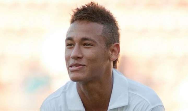 PAULISTA DE 2009 E 2010 - Santos x Corinthians, como Timão levando a melhor. Foi a primeira final de Neymar como profissional e, tida por ele mesmo, como inesquecível. Perdeu, mas valeu a experiência, ainda mais diante do Fenômeno. Em 2010, título Paulista em cima do Santo André.