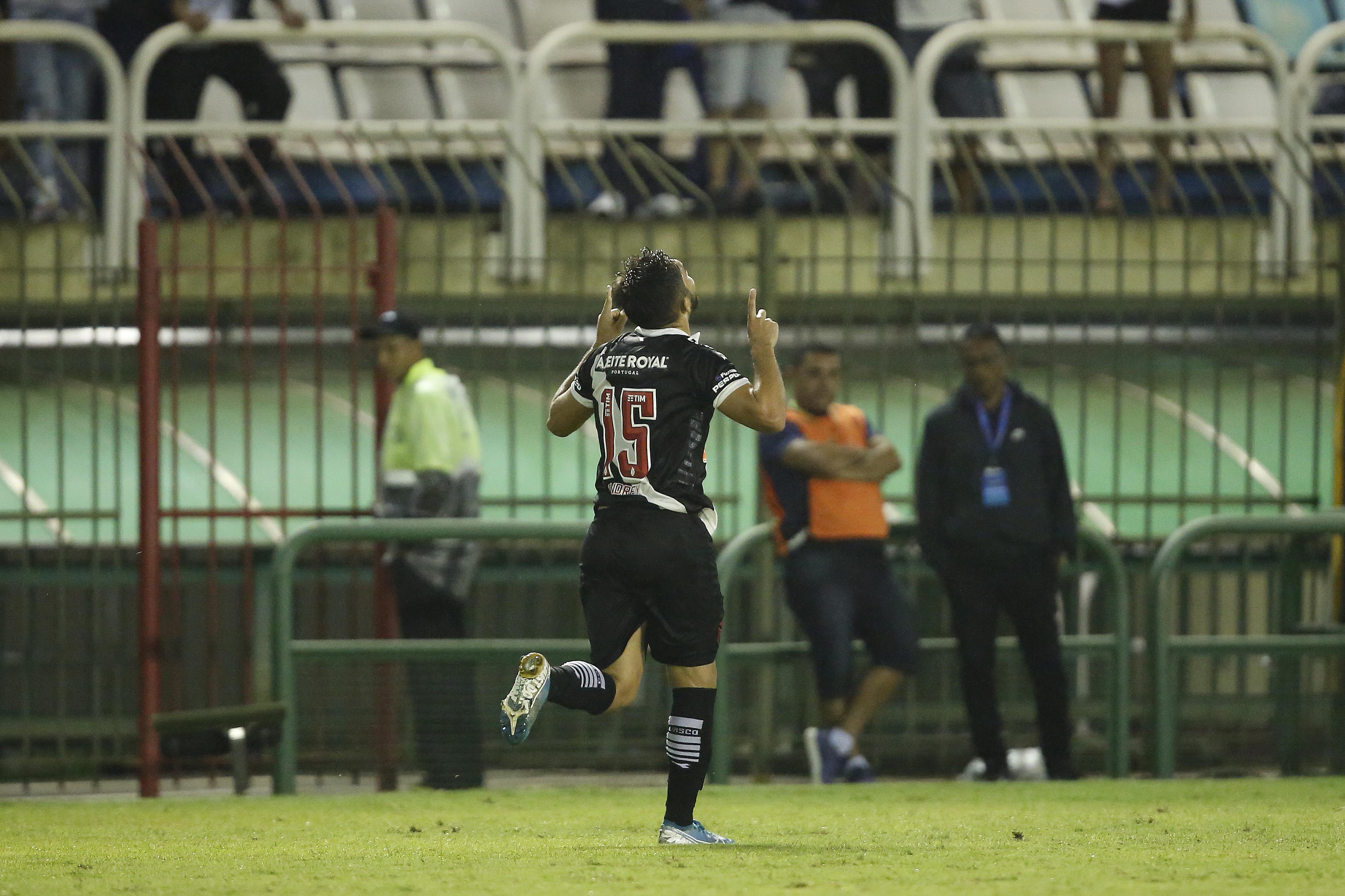 25º -  Fluminense 1x1 Vasco - Campeonato Carioca 2021. Andrey cruzou e Cano se antecipou para abrir o placar no empate diante do Tricolor. 