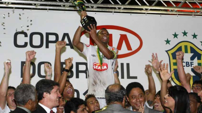 Jogo de ida da final de 2010: Santos 2 x 0 Vitória - Na volta, o Vitória venceu por 2 a 1, mas o Santos foi campeão. 
