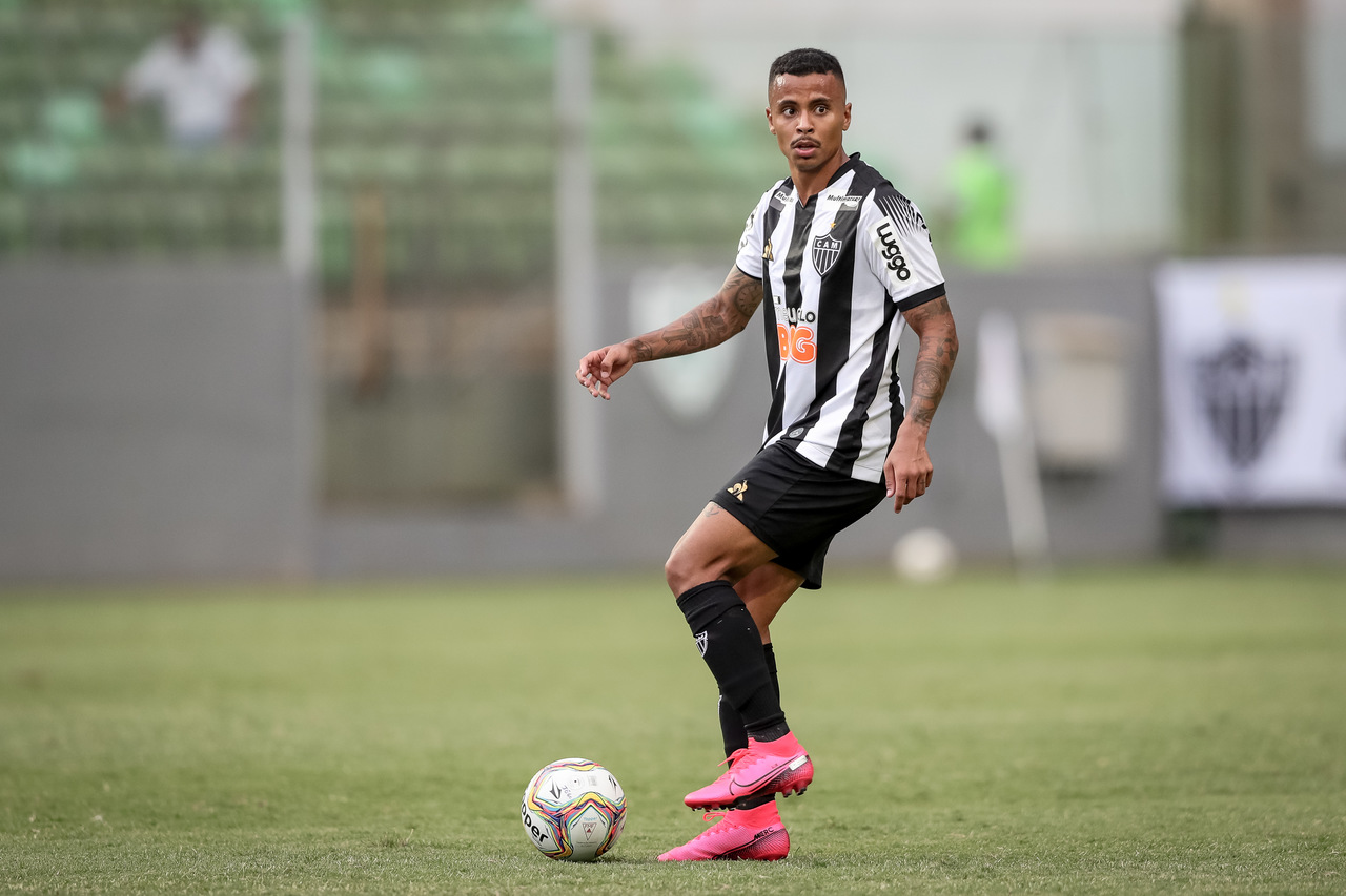 Allan: as chegadas de Nacho Fernandez e Zaracho ao Atlético-MG devem diminuir as oportunidades de Allan no meio-campo do Galo. Na atual temporada, ele começou apenas uma partida.