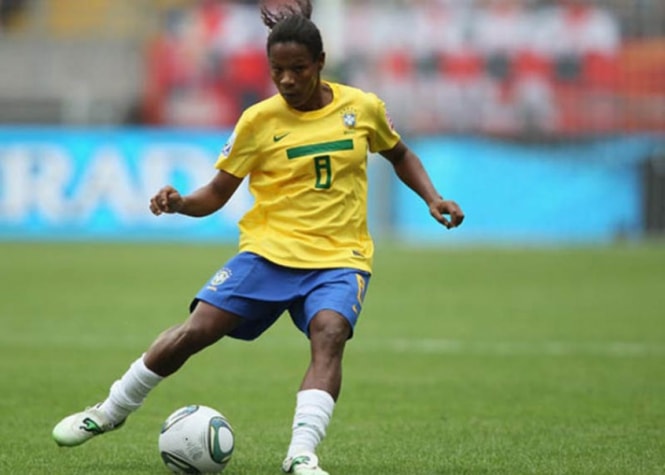 A jogadora Formiga participou de seis Olimpíadas: Atlanta 1996, Sydney 2000, Atenas 2004, Pequim 2008, Londres 2012 e Rio 2016, sendo a única jogadora de futebol do mundo a ter participado de seis edições. Foi prata em Atenas e Pequim.