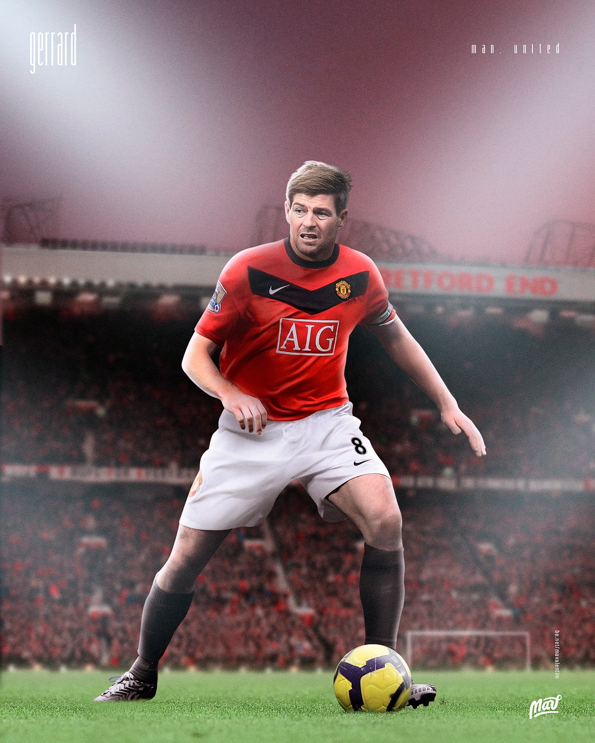 Steven Gerrard, ídolo do Liverpool, com a camisa do Manchester United.