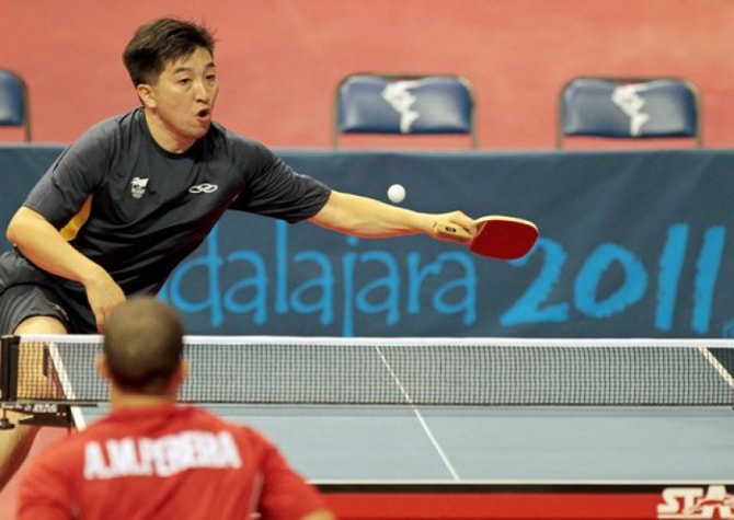 Hugo Hoyama - Grande nome do tênis de mesa no país, o brasileiro conquistou 15 medalhas em Jogos Pan-Americanos, sendo 10 de ouro, 1 de prata e 4 de bronze. No entanto, jamais conseguiu o ouro olímpico, tendo como sua melhor colocação no torneio, um nono lugar, em Atlanta 1996.