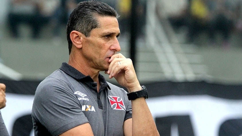 Jorginho - Na estreia do treinador em agosto de 2015, Jorge Henrique marcou e fez 1 a 0 sobre o Flamengo na Copa do Brasil.