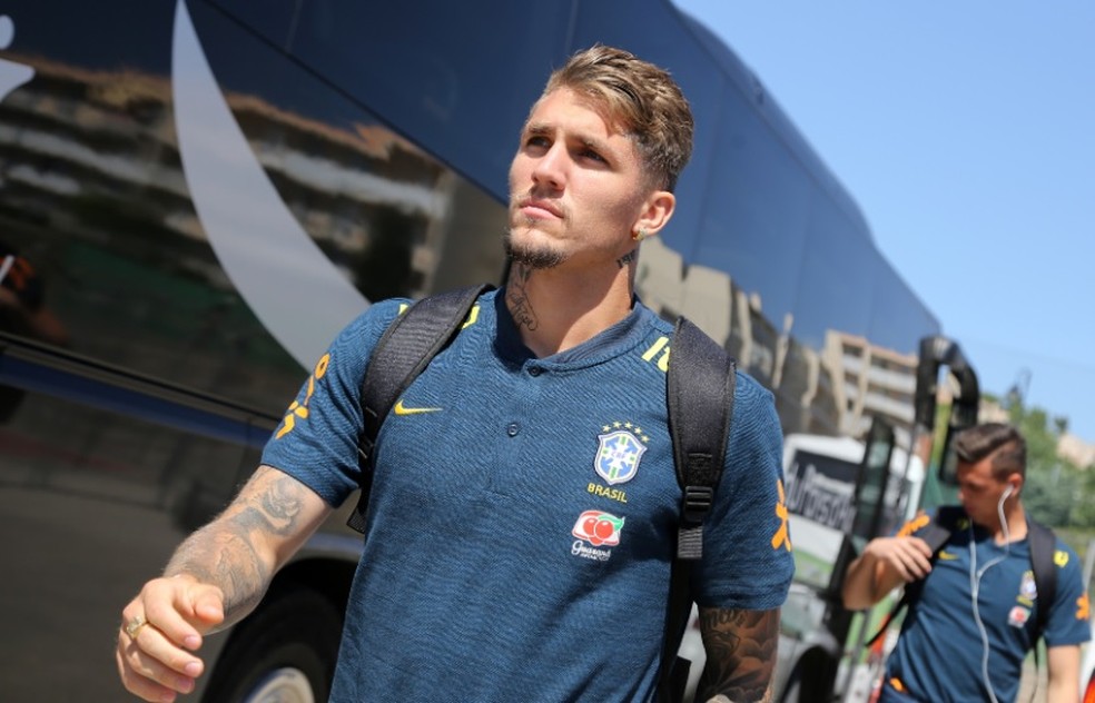 O jovem zagueiro Lyanco chegou ao Southampton nesta temporada, porém pouco vem atuando. Fez apenas 11 partidas na Premier League de 20 possíveis, a maioria entrando ao decorrer do jogo, tendo mais minutos nas copas, onde as equipes inglesas costumam mesclar os times.