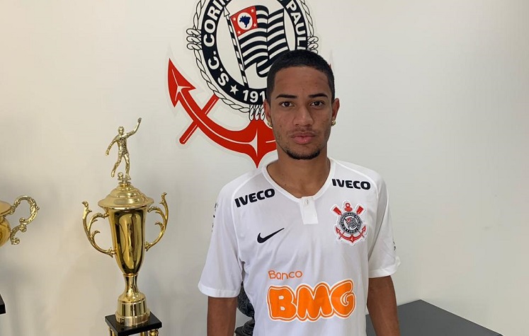 O atacante Madson, do Corinthians, foi emprestado ao Fortaleza até o fim desta temporada. Ele é o segundo nome a deixar o Parque São Jorge após a queda precoce do Timão na Copa Libertadores para o Guaraní, do Paraguai.