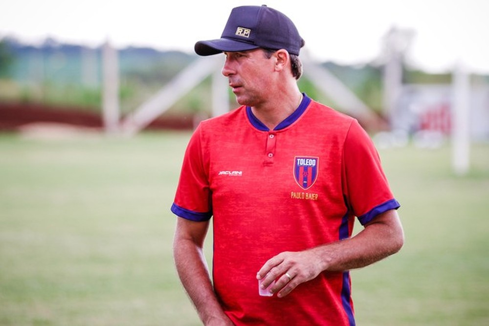 O técnico Paulo Baier pediu demissão do comando do Toledo, neste domingo, após a derrota para o Rio Branco-PR, por 1 a 0, pela sexta rodada do Campeonato Paranaense.