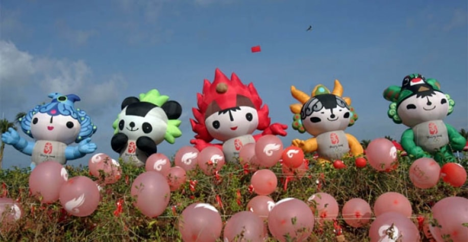 Olimpíadas de Pequim (CHI) - Ano: 2008 - Mascote: A peixe Beibei, o panda Jingjing, o antílope Yingying, a andorinha Nini e o fogo olímpico Huanhuan