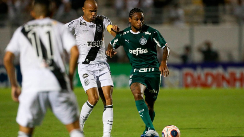 PONTE PRETA: Sobe - Bola aérea: A Ponte apostou nos contra-ataques e na bola aérea com o atacante Roger. As maiores chances foram em bolas alçadas na área, quando os zagueiros palmeirenses tiveram trabalho. O treinador Gilson Kleina viu o meia João Paulo perder ótimas chances no segundo tempo, quando Weverton se destacou e salvou o time palmeirense. - Desce - Violência Desnecessária: Durante toda a partida, diversos jogadores exageraram na força dos carrinhos e em entradas desnecessárias. Ao longo do primeiro tempo, dois jogadores do Palmeiras tiveram que ser substituídos por lesão. Para coroar os excessos da Macaca, o meia João Paulo se envolveu em uma discussão com o atacante Dudu e foi expulso aos 48 do segundo tempo. Ao todo, foram 4 amarelos e uma expulsão na partida.