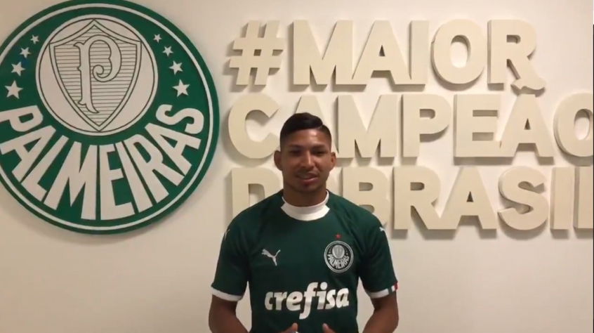 O atacante Rony será apresentado nesta quinta-feira na Academia de Futebol do Palmeiras. O jogador, que chegou recentemente do Athletico, deve fazer sua estreia neste sábado, contra o Santos.