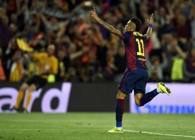 Na semifinal, mais uma vez grande atuação. O Barcelona venceu o Bayern no jogo de ida, por 3 a 0, com uma atuação de gala de Lionel Messi. Na volta, os alemães devolveram os três gols, porém, Neymar marcou dois e sua equipe passou no placar agregado.