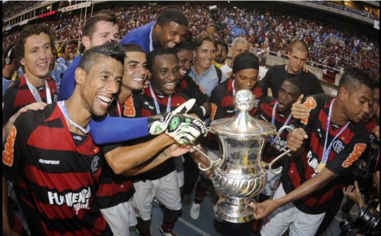 2011 - 32º título estadual do Flamengo - Vice: Fluminense