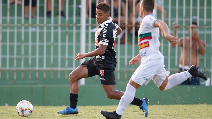 PORTUGUESA-RJ: Sobe - A dupla Chay e Romarinho foram os destaques da Portuguesa na partida. Mostrando habilidade em vários lances, deram trabalho para a defesa vascaína. Chay ainda foi autor do primeiro gol do time da Ilha do Governador. / Desce - A Portuguesa sofreu muito para marcar o jogo aéreo do time do Vasco. Os dois primeiros gols do time de Abel Braga foram marcados em jogadas de bola parada que poderiam ser evitadas, desequilibrando a sequência da partida.  