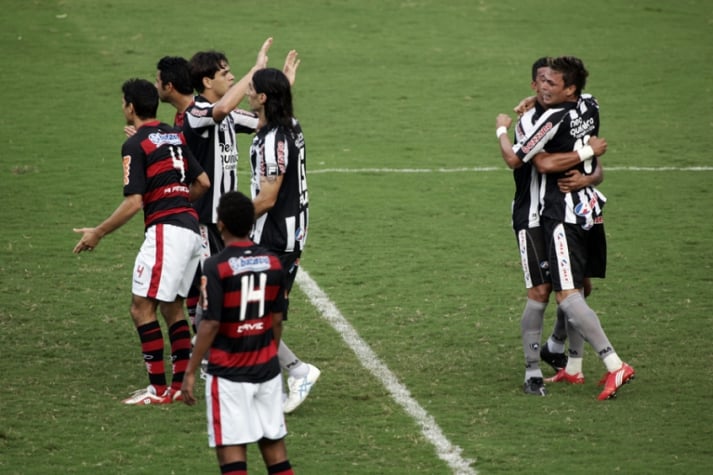 Em 2010, o Botafogo conquistou o título Carioca em grande estilo. O gol da vitória por 2 a 1 veio em cobrança de pênalti com cavadinha de Loco Abreu.
