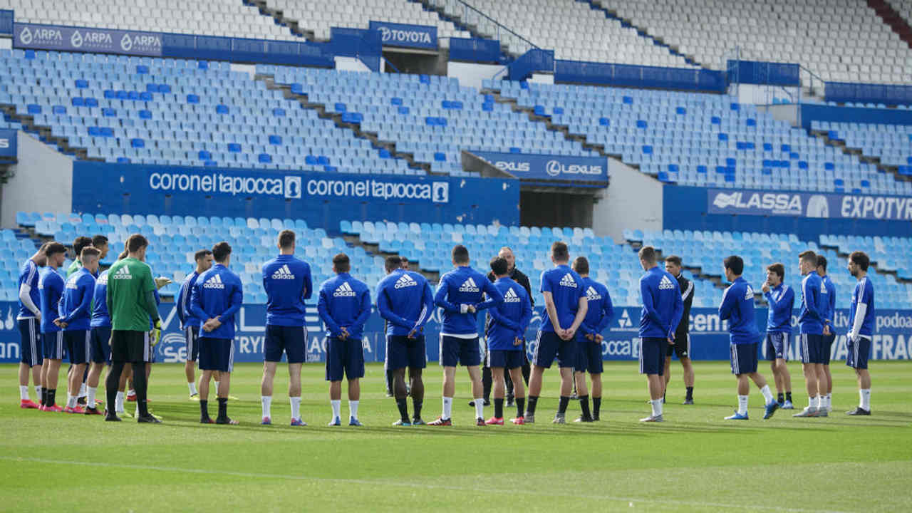O Real Zaragoza decidiu parar os treinamentos por tempo indeterminado e teve palestra com seus jogadores sobre a prevenção do coronavírus.