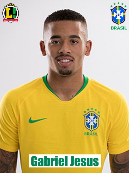 GABRIEL JESUS -5,5 : jogou bem aberto pela direita e no segundo tempo entrou mais na área, centralizado. Nos três cruzamentos que desviou, não acertou o gole foi substituído por Everton.