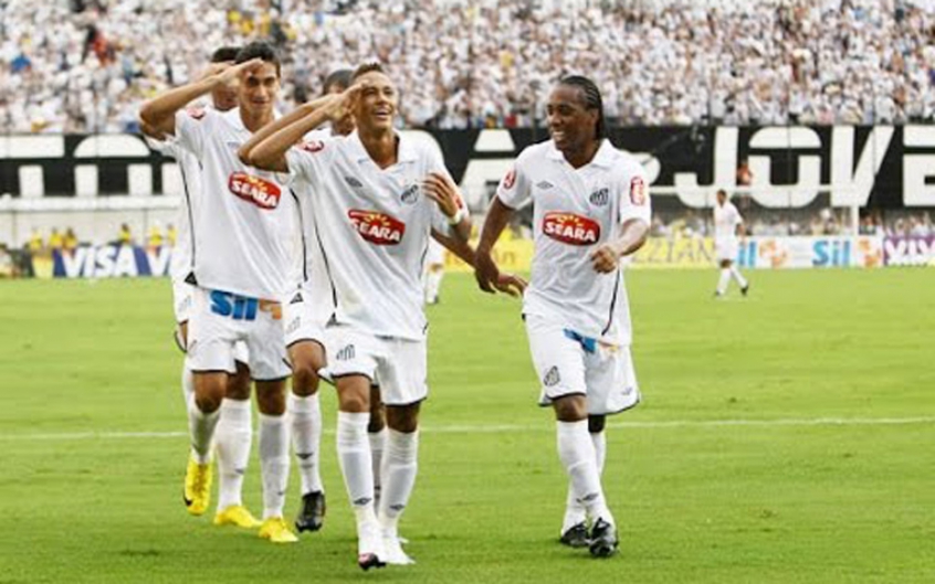 O primeiro título de Neymar com a camisa do Santos veio em grande estilo, com um time envolvente e que liderou o torneio de ponta a ponta. Na semifinal, o Peixe derrotou o São Paulo nas duas partidas com direito a um 3 a 0 na Vila. A decisão, contra o Santo André, foi marcada pelo equilíbrio - uma derrota e uma vitória por 3 a 2 - mas, no final, o Santos acabou levando a taça por ter a melhor campanha na primeira fase.