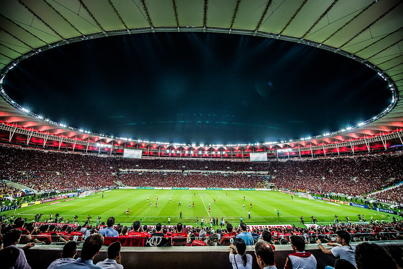 Ainda não há previsão para o início do Brasileirão, mas é possível que ele aconteça todo com portões fechados. Pensando nisso, o LANCE! se baseou nos valores de renda bruta no torneio de 2019 para saber quanto cada clube poderá perder de receita. No caso do Flamengo, seriam R$ 53.475.752,70 (média de R$ 2.814.513,30 por jogo).