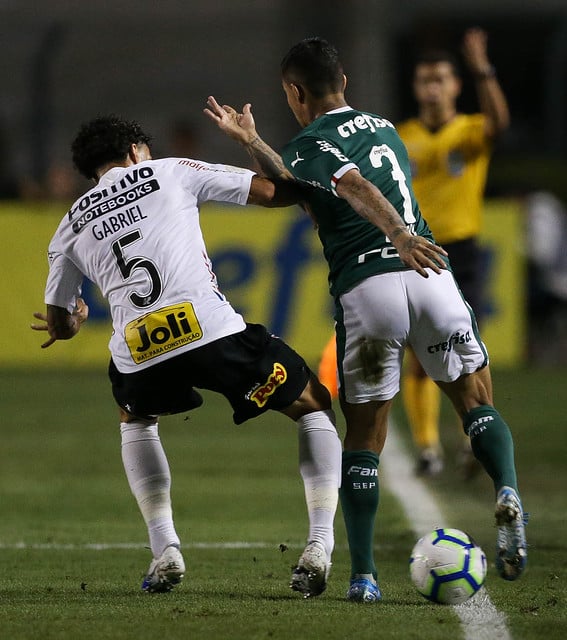 Após ter acertado com o Palmeiras, Dudu nunca deixou de provocar o rival Corinthians, que chegou a deseja-lo e foi o clube para onde quase foi – só faltou assinatura.